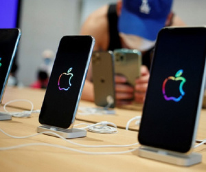 Trung Quốc 'khát' nhân lực sản xuất iPhone, công ty thi nhau treo thưởng khủng để thu hút công nhân