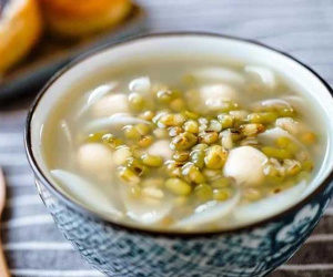 Nấu đậu xanh giải nhiệt ngày hè oi bức, chị em nhất định nhớ 5 lưu ý này để tránh rước họa vào người