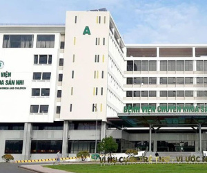 Xử lý nghiêm vụ bác sĩ trốn về quê giỗ cha được Phó Chủ tịch xã cho vượt chốt, ôm cổ