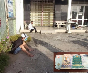 Mua đồ bằng tiền âm phủ rồi giật tiền thật bỏ chạy
