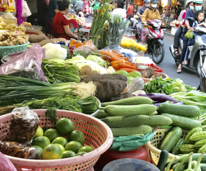 Nhiều loại hàng hoá không về được Hà Nội, thực phẩm đua nhau tăng giá