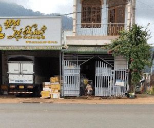 Bắt quả tang 'đối tượng' 1 ngày ra đường 8 bận nhưng 'không dám' xử phạt, anh công an dở khóc dở cười: 'Cái này có thiết yếu không các vị ơi?'