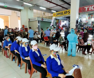 Quảng Ninh: Người mua thuốc hạ sốt phải có xét nghiệm âm tính với SARS-CoV-2
