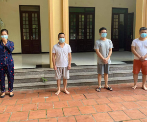 Khởi tố nhóm xưng phóng viên dàn cảnh chạy' trường rồi tống tiền nữ hiệu trưởng