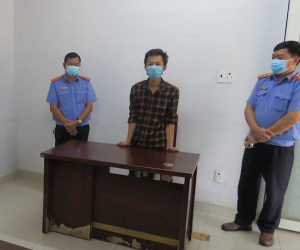 Bắt tạm giam nguyên Trưởng Công an xã làm giả hồ sơ, tài liệu