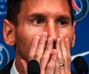 Lionel Messi đến PSG: Hãy cẩn thận vì cuộc sống không phải một màu hồng