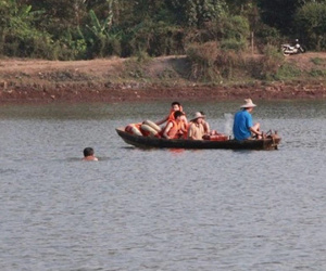 Phát hiện thi thể người phụ nữ mang thai 7 tháng dưới lòng hồ