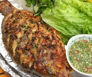 Đặc sản cá nướng vùng cao, ngày bán trăm con làm mồi đổi vị