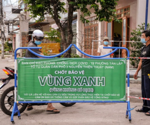 Cách ly xã hội toàn TP Nha Trang 1 tuần, người dân và cán bộ làm việc tại nhà