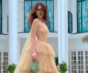 Hiếm lắm mới thấy Ngọc Trinh 'qua mặt' Lý Nhã Kỳ khi đụng hàng nhưng vừa quay đầu đã lộ ngay điểm trừ