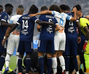 Cầu thủ Ligue 1 đột quỵ trên sân