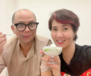 Bà xã U50 xinh đẹp, nổi tiếng, 'con nhà nòi' của Chiến 'chó' phim 'Hương Vị Tình Thân'