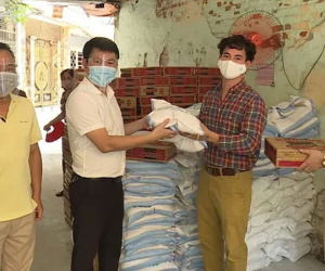 Bị mỉa mai chuyện đăng bài đi làm từ thiện, Xuân Bắc 'đáp trả' dí dỏm nhưng thâm thuý
