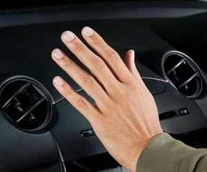 Điều hòa ô tô không mát khi xe đứng yên là do đâu?