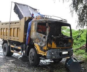 Bắt nhóm giang hồ tàng trữ súng, đốt ô tô của con nợ vì không đòi được 2,5 tỷ đồng cá độ bóng đá