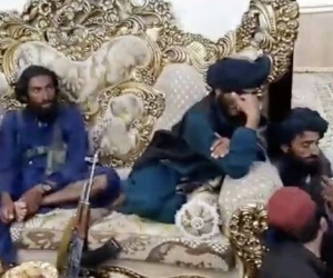 Taliban ăn mừng trong dinh thự dát vàng của thủ lĩnh Afghanistan