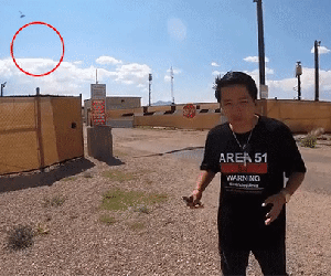 Liên tục phát hiện vật thể như UFO trong video của Khoa Pug nhưng netizen lại tìm ra sự thật còn sốc hơn thế!