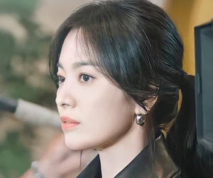 Từng bị tẩy chay kịch liệt, phim mới Jisoo (BLACKPINK) vừa tung teaser 10 giây đã top 1 trending toàn cầu, fan lo lắng cho Song Hye Kyo