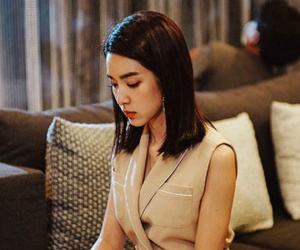 Đi chợ về thấy chồng bị chảy máu chân, tôi vội vàng kiểm tra thì phát hiện ngay cảnh tượng đáng buồn ở ban công