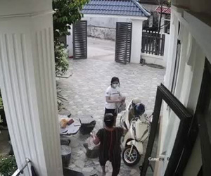 Nghe tin con dâu mang bầu lần 2, mẹ chồng lao từ trong nhà ra ngoài và có hành động khiến nhiều người trố mắt