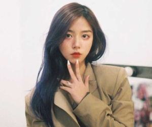 Được hỏi có nên sex trước hôn nhân, hot girl ảnh thẻ đình đám trích dẫn quan điểm 'chọn không quan hệ'