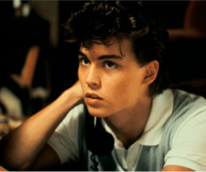Ngỡ ngàng nhan sắc Johnny Depp ở vai diễn đầu tay: Mới 21 tuổi mà quá sức sexy, tiếc là gặp phải cái kết siêu thảm khốc!