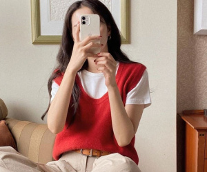 Thời điểm giao mùa đang cận kề, chị em nhanh update thêm các loại áo len mỏng, dệt kim đi thôi, gái Hàn đã mặc nhiều lắm rồi