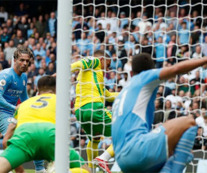 Man City mở đại tiệc bàn thắng để trút bỏ áp lực