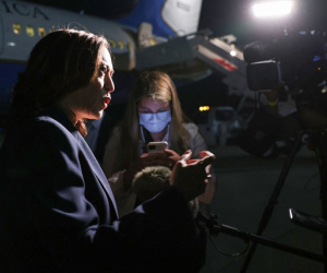 Bloomberg: Phó Tổng thống Mỹ Kamala Harris nói gì trước chuyến thăm Việt Nam và Singapore sắp tới?