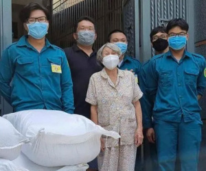 Phương Thanh bức xúc khi bị đồn 'mẹ và con gái đã chết mà giấu'