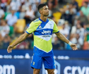 VAR từ chối bàn thắng của Ronaldo, Juventus ra quân bất lợi