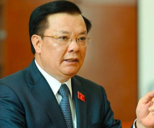 Bí thư Hà Nội yêu cầu làm rõ thông tin 'mất tiền cho cò để được tiêm vaccine Covid-19 thần tốc'