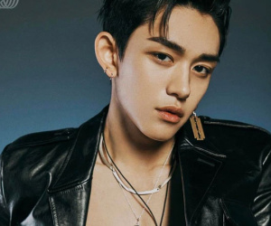Liên hoàn phốt mới của Lucas (NCT): Ép bạn gái quan hệ ngày "đèn đỏ", mất "lần đầu" với gái mát xa, làm du côn ở trường?