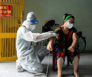 Lực lượng quân y Hà Nội vào TP.HCM hỗ trợ chống dịch: Đến từng nhà thăm khám cho các F0