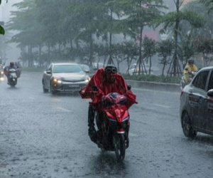 Mưa dông tại nhiều khu vực trên cả nước sẽ kéo dài đến ngày 28/8