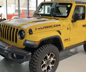 Hàng hiếm Jeep Wrangler 2021 bản 2 cửa đầu tiên về đại lý: Giá 3,526 tỷ đồng, nhiều chi tiết khác bản 4 cửa, cạnh tranh Land Rover Defender