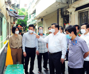 Bí thư Hà Nội nói gì về các ổ dịch rất phức tạp và việc giãn cách xã hội?