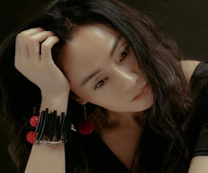 'Bà Xuân' Quách Thu Phương: Cảnh nhảy cầu ở Hương vị tình thân còn rất xa, vụ đưa đơn ly hôn không có trong kịch bản