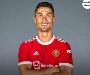 NÓNG: Ronaldo hoàn tất buổi kiểm tra y tế, đặt bút ký vào bản hợp đồng có rất nhiều con số 0 với Man United
