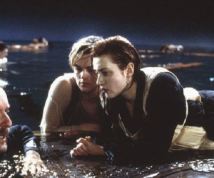 Titanic và 10 bí mật hậu trường nghe mà kinh ngạc: Dàn diễn viên bị 'hành xác' đến rùng mình, Kate Winslet gặp tai nạn tới mức đòi bỏ phim!