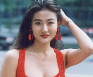 Bà hoàng 18+ bị mẹ ép dấn thân vào công nghiệp 'nóng' năm 15 tuổi, điên dại vì yêu cha nuôi giàu có và cái kết bi thảm