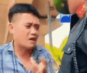 Thanh niên đi SH gạ đánh nhau với CSCĐ khi bị nhắc nhở: 'Chưa đủ tuổi, còn non lắm'
