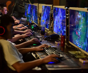 Trung Quốc giới hạn trẻ em chỉ được chơi game online 3 tiếng mỗi tuần