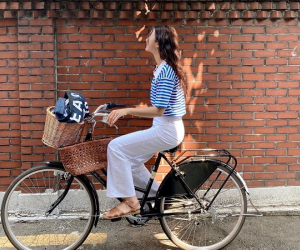 Vừa vào Thu, hội gái Hàn đã thi nhau diện trang phục mang họa tiết kẻ vừa sang vừa trẻ