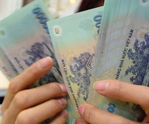 Lãi suất tiền gửi và lãi suất cho vay đã giảm bao nhiêu so với trước dịch?