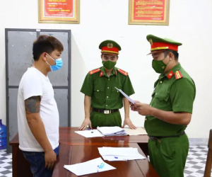 Bắt giam Nguyễn Đình Điệp vì không đeo khẩu trang còn lao vào hành hung công an