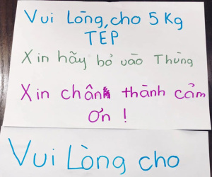 Viết giấy 'xin 5 ký tép' treo trước cửa, dân mạng cứ tưởng tham lam, hiểu nguồn cơn rồi lại cười ngặt nghẽo