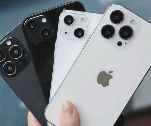 Hình ảnh trên tay mô hình iPhone 13: Thiết kế gây thất vọng vì quá giống iPhone 12?