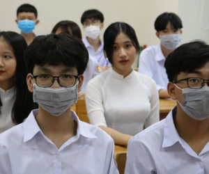 Chùm ảnh đặc biệt: Những tỉnh thành hiếm hoi cho học sinh khai giảng trực tiếp trên trường!