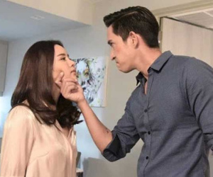Đến chiếc điều hòa cho con mà chồng cũng tháo mang đến sống cùng người tình, qua hơn 1 năm vợ cũ giật mình nhìn người ngồi ở hiên nhà